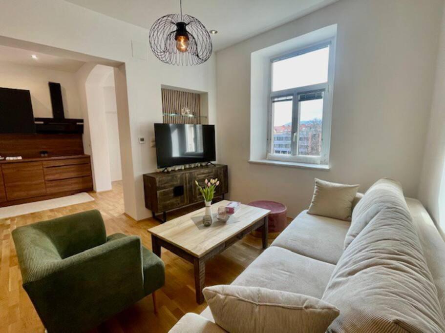*Luxus In Der Grazer Innenstadt* ภายนอก รูปภาพ